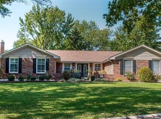 17 Iron Lantern Ct, Saint Charles, MO 63304
