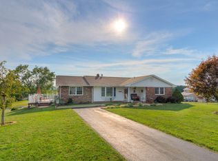 5739 Ridgewood Pl, Pulaski, VA 24301