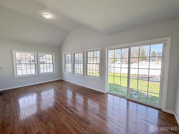 3rd image of 1760 Cedarwood Dr