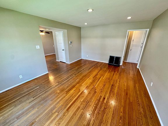 4th image of 4443 Briercrest Ave