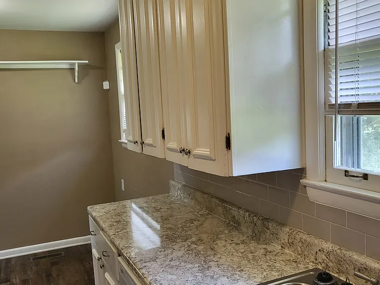 4833 Hopedale Dr — Photo 10