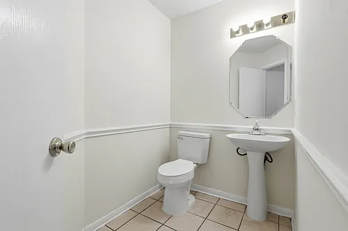 2082 Sailmaker Ct Photo 1