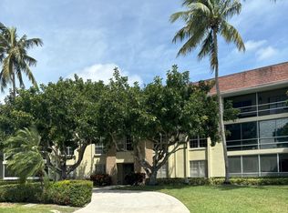 5520 Tamberlane Cir APT 208, Palm Beach Gardens, FL 33418