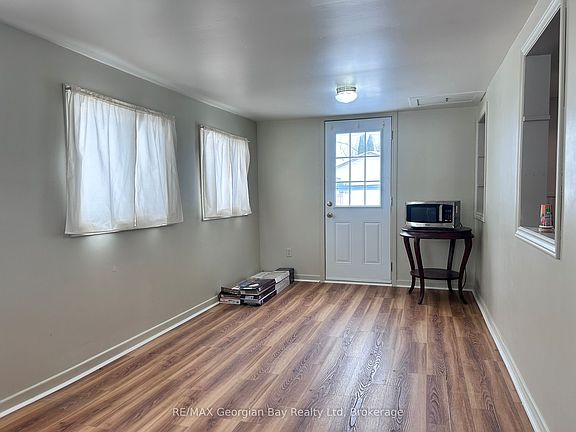 4th image of 3 Northland Rd