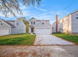 1027 Maple Ave, Jackson, MI 49203