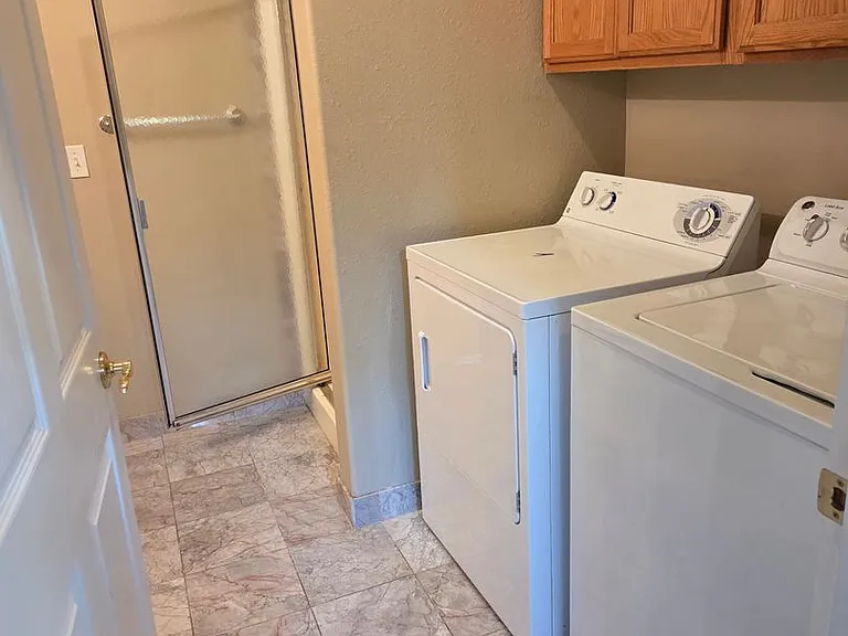 20800 W Willow Springs Dr — Photo 17