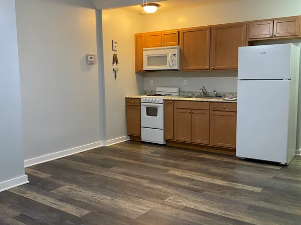 3 Palmer Ave, Holtsville, NY 11742