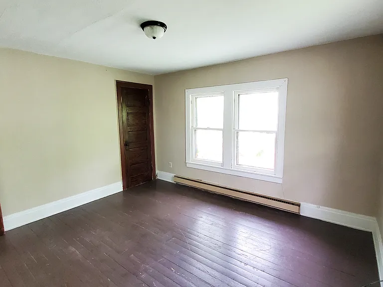 1905 Bluefield Ave — Photo 15