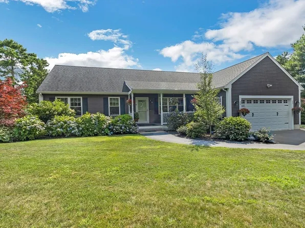 8 Jonathan Ln, Wareham, MA 02571