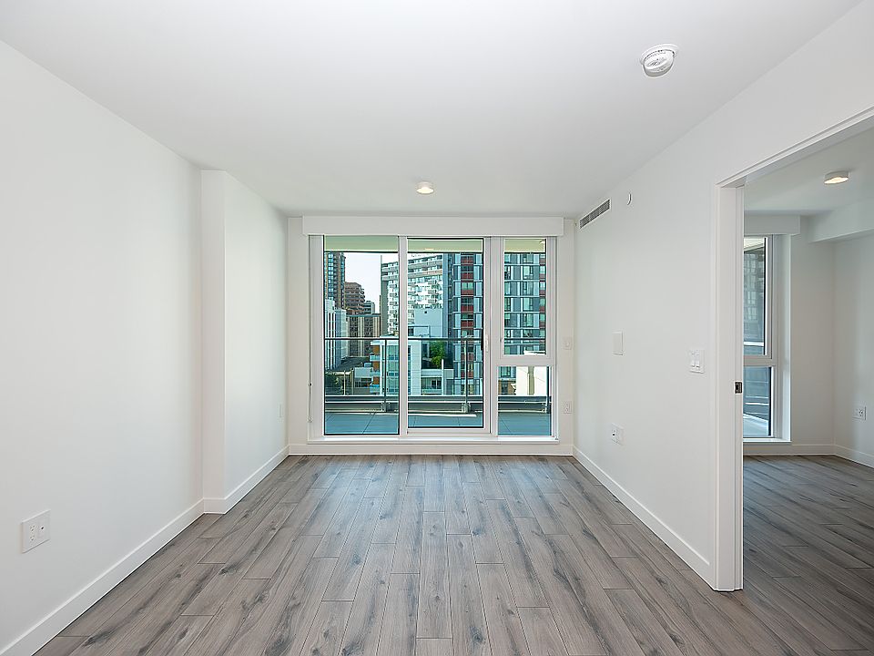 1st image of 1107 Richards St #313