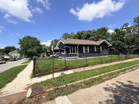 5th image of 2826 E 17th St
