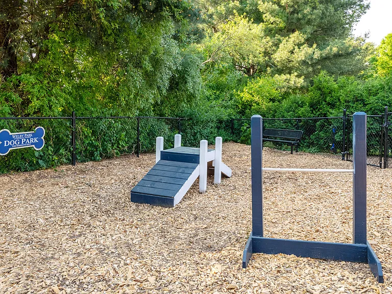 Enjoy doggy delight at our pet-friendly community in New Bedford, with a spacious off-leash dog park where pets can frolic and run free through agility challenges. Large breeds welcome too!