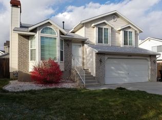 1254 W Eagle Nest Dr, Murray, UT 84123