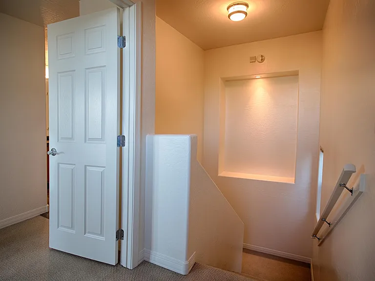 615 E Portland St — Photo 11