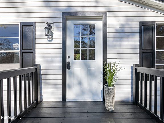 4th image of 472 LOGAN Avenue