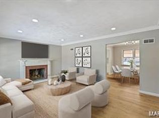 6902 Ira Ave, Saint Louis, MO 63121