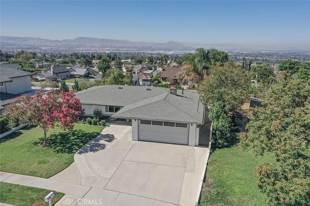 3 bed, 1552 sqft, $3,500 — Photo 4