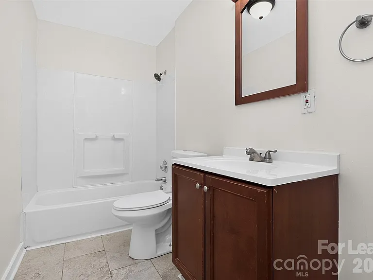 4016 Bearwood Ave — Photo 11