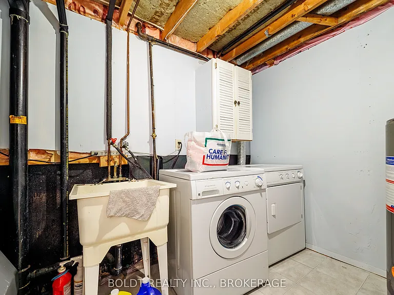 126 Elma St — Photo 7