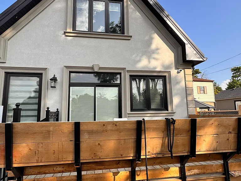 106 Woodward Ave — Photo 16