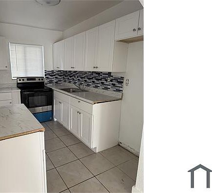 1st image of 980 NE 170th St APT 122