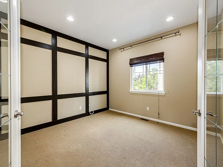 23797 Harwood Ave — Photo 6