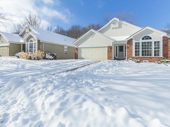 2nd image of 205 Cove Landing Dr