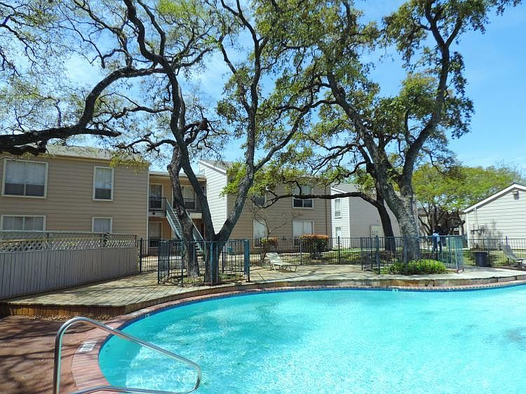 1st image of 4909 Woodstone Dr #14y830f4c