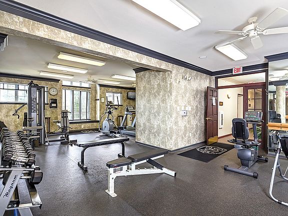 5th image of 2678 Melcombe Cir APT 104