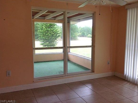 3rd image of 27510 Sunset Dr
