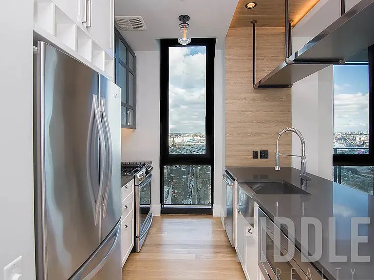 4441 Purves St #1908 — Photo 4