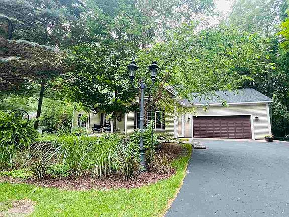 3rd image of 8670 Cedar Creek Drive
