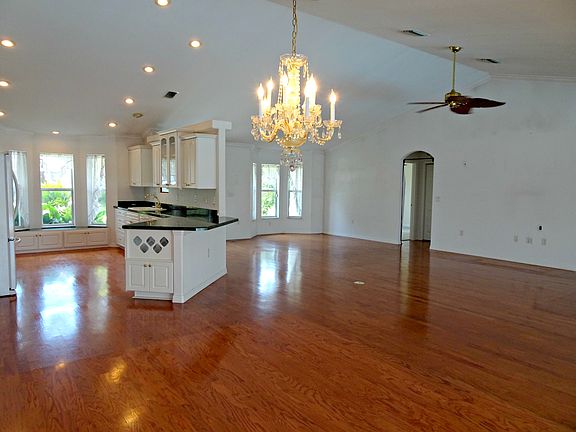 Great room/hardwood floors