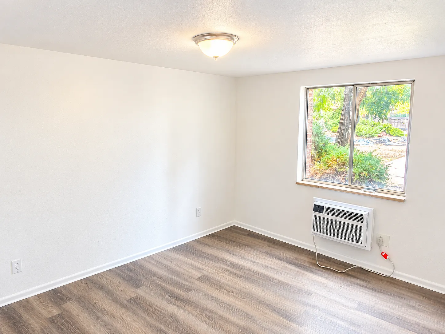 1 bed, 1.0 bath, 600 sqft, $1,200 — Photo 4