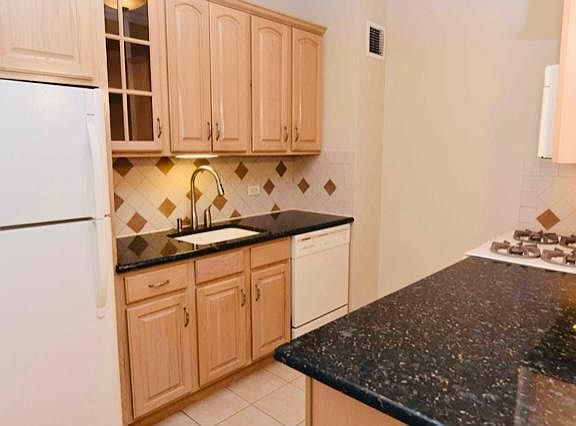 5th image of 80 Bay Street Lndg APT 4D