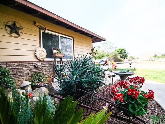 3rd image of 3591 Corona Ave