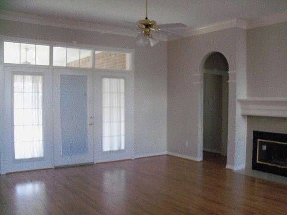 2nd image of 1605 Panther Ln