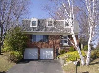 104 Hetherton Dr, Pittsburgh, PA 15237