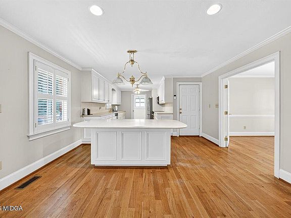 3rd image of 335 Hamrick Rd