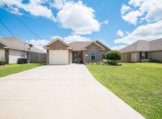 5120 Oak Ridge Dr, Lumberton, TX 77657