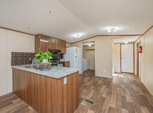 246 Rainbow Dr, Crestview, FL 32539