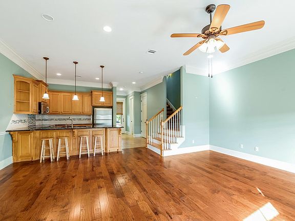 5th image of 108 Crystal Bay Ct