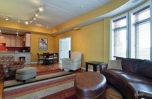 4th image of 657 W Fulton St Unit 408