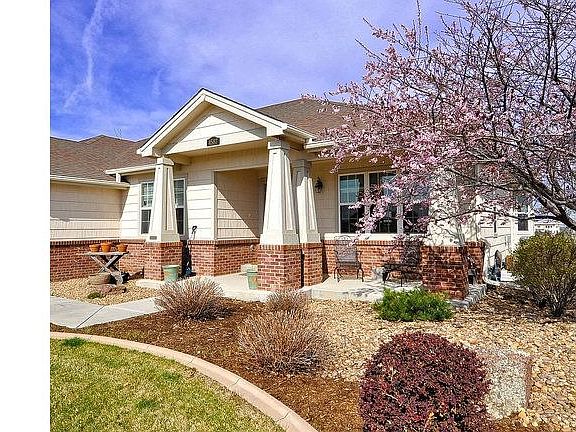 4th image of 4587 Meadowlark Dr