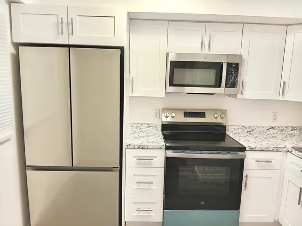 102 Royal Park Drive #3d, Oakland Park, FL 33309