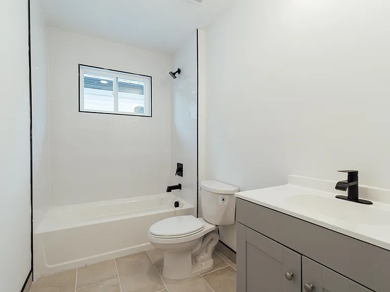 746 Seaport Dr #2 — Photo 22