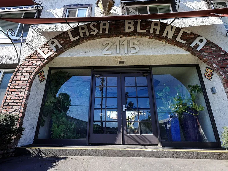 La Casa Blanca — Photo 12