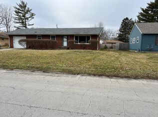 2307 Campbell Dr, Champaign, IL
