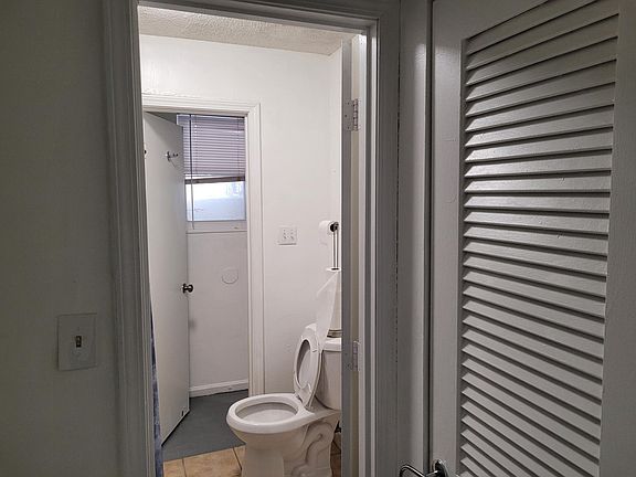 5th image of 4333 Jarboe St APT 7