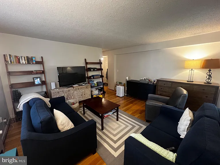 222 N George Mason Dr #1 — Photo 1